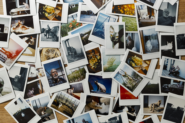 Print retro polaroid style pictures at Officeworks