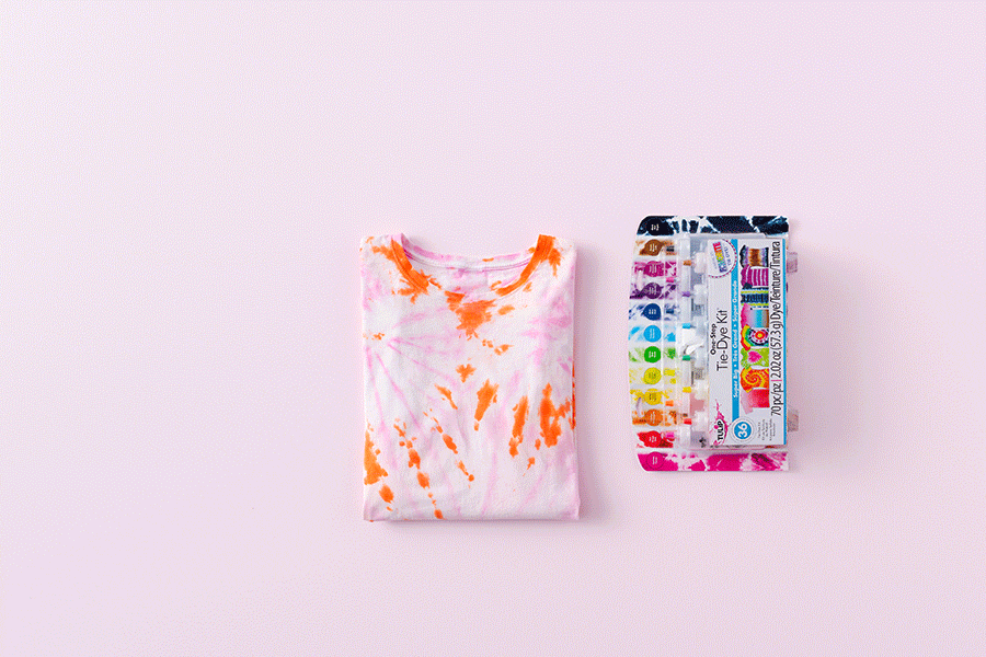 Try these cool creative Christmas gift ideas including a DIY tie-dye t-shirt